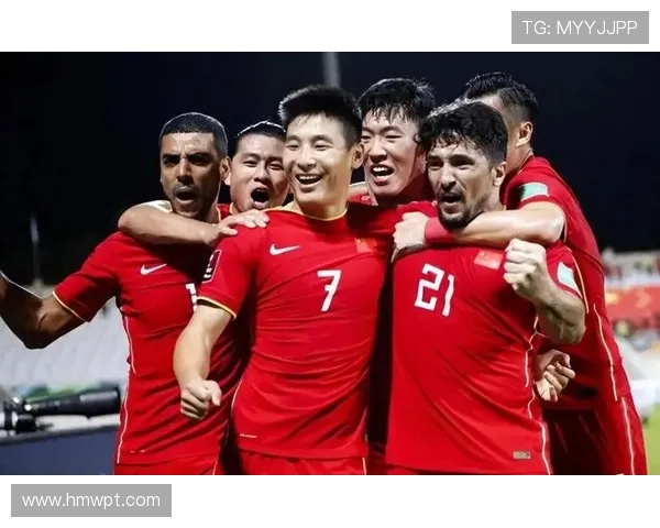 世界杯预选赛激战正酣 中国队力拼亚洲强敌全力争取出线资格 世界杯预选赛激战正酣 中国队力拼亚洲强敌全力争取出线资格