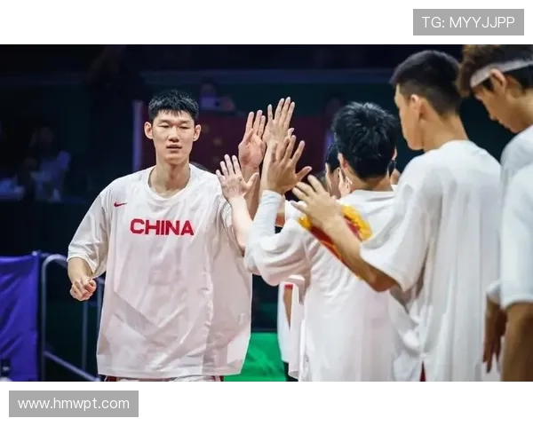 中国男篮逆袭晋级亚洲杯四强，青年军展现实力迎接强敌挑战