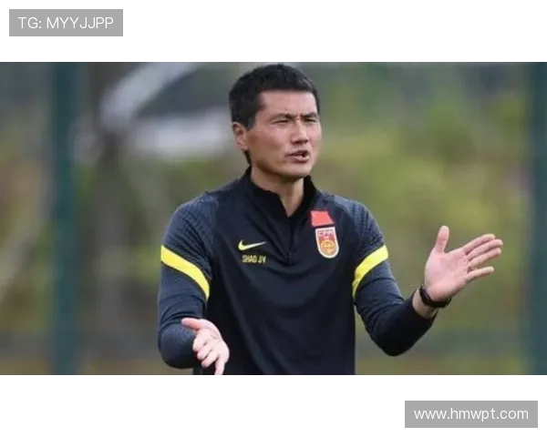 中国足球队新征程开启：年轻球员崭露头角，教练团队迎接新挑战