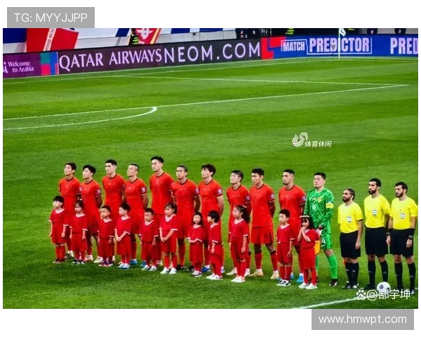 国足世预赛迎关键战新帅首秀引发球迷热议与期待赛前备战细节曝光 国足世预赛迎关键战新帅首秀引发球迷热议与期待赛前备战细节曝光