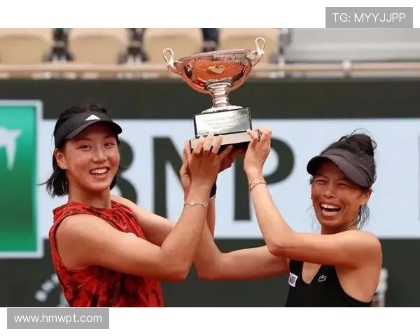 网球赛场风云再起 大满贯冠军争夺战激烈上演