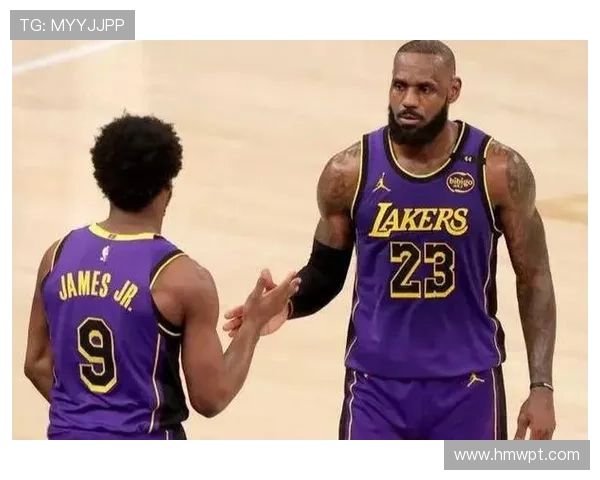 詹姆斯正式宣布复出勇士迎战湖人全场精彩对决备受期待